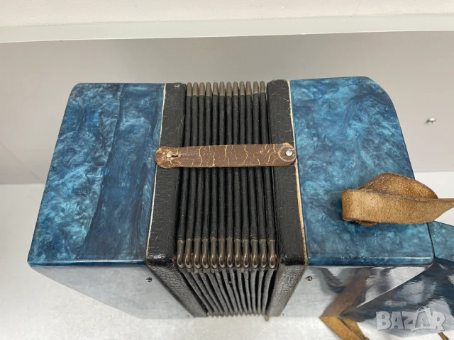 ПОРЪЧАН! Работещ! Детски Акордеон «Кременное» СССР, снимка 9 - Антикварни и старинни предмети - 51088877