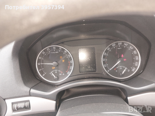 Шкода Октавия 2012г 1,6тди НА Части, снимка 2 - Части - 44778798