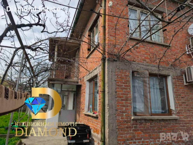 Къща с два гаража в град Гълъбово, снимка 2 - Къщи - 54135189