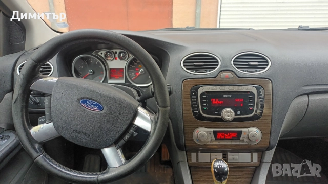 Икономичен! Ford Focus 1.6 Ghia газ | Поддръжка + Екстри | София, снимка 16 - Автомобили и джипове - 52354549