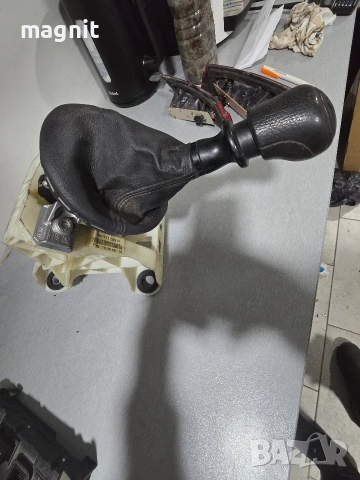 7H0711025H Скоростен лост със механизъм за VW TRANSPORTER T5 