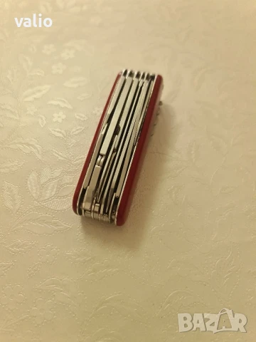 Оргинален нож victorinox , снимка 2 - Ножове - 50789727
