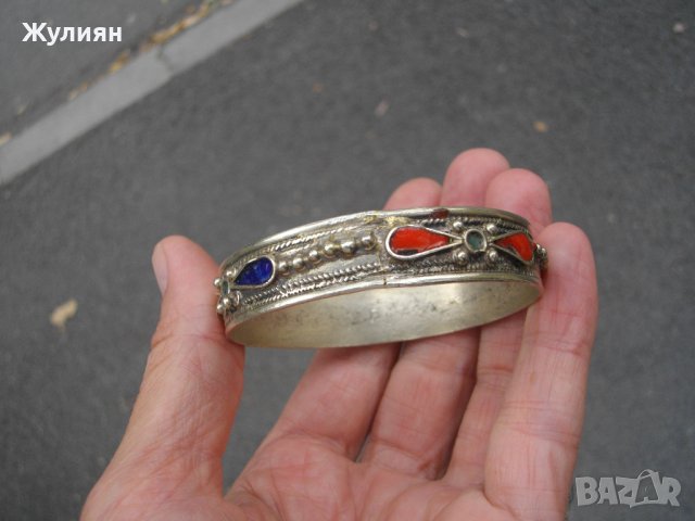 СТАРА ГРИВНА САЧАН С ЕМАЙЛ, снимка 7 - Антикварни и старинни предмети - 42124748