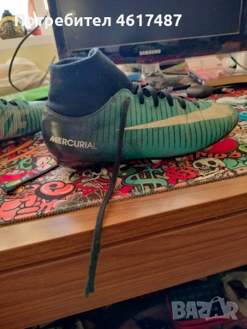 Бутони за футбол 