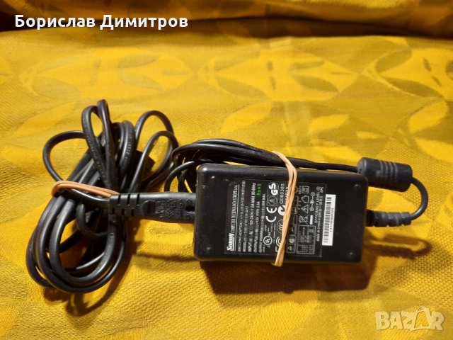 Продавам захранващ адаптер 12 V 2.5 A, снимка 4 - Друга електроника - 30971007