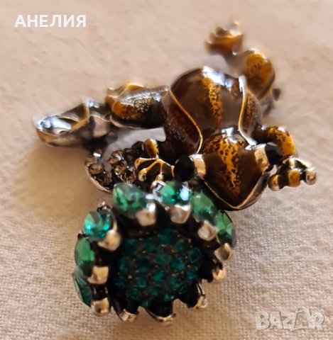 Брошка с полускъпоценни камъни и емайл , снимка 3 - Други - 38084228