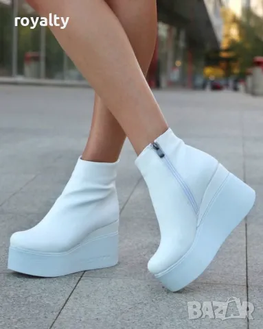 Боти на платформа - Кожа