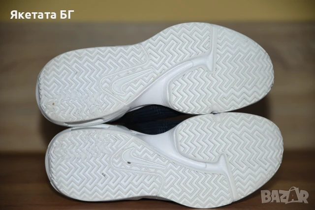 Nike Lebron James оригинални маратонки 41 номер, снимка 6 - Спортни обувки - 50539271