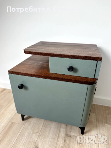 Две реставрирани дървени нощни шкафчета, снимка 2 - Шкафове - 52709528