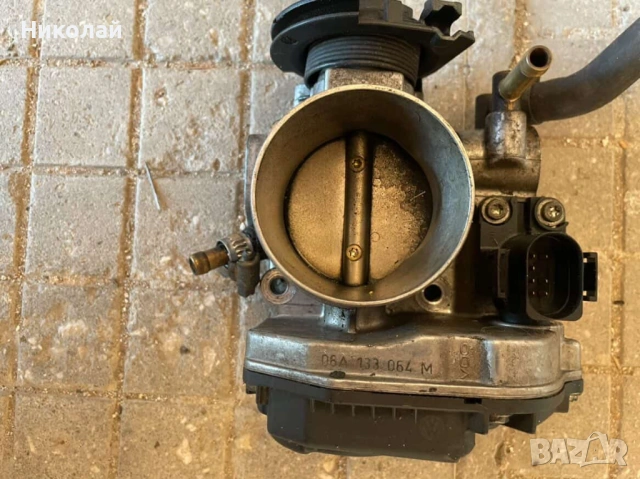 Дроселова клапа Audi A3 , снимка 2 - Части - 54316894