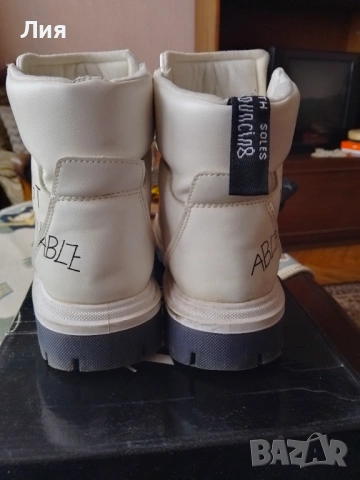 Нови зимни дамски, номер 38, 5 €, снимка 3 - Дамски боти - 53941389