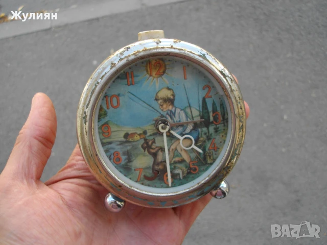 КОЛЕКЦИОНЕРСКИ АНИМИРАН БУДИЛНИК VICTORIA , снимка 5 - Антикварни и старинни предмети - 51301108