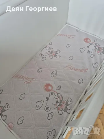 Детско креватче с регулеруема височина на подматрачната рамка, снимка 6 - Бебешки легла и матраци - 49731155