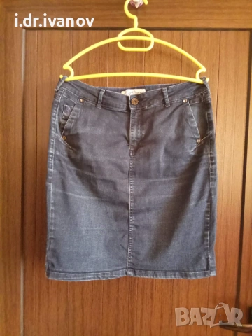 дънкова еластична пола в тъмно син цвят