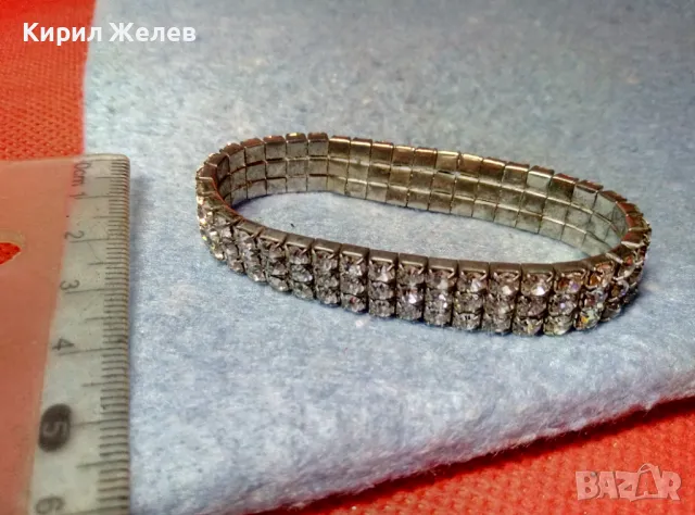 ПОСРЕБРЕНА РАЗТЕГЛИВА ВИНТИДЖ ГРИВНА с ФАСЕТИРАНИ ИСКРЯЩИ КРИСТАЛИ 47446, снимка 6 - Гривни - 47336434