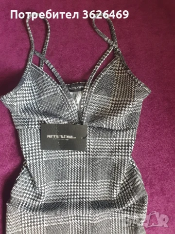 Рокля PRETTYLITTLETHING, снимка 2 - Рокли - 50840030