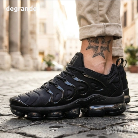 Nike AIR VAPORMAX PLUS BLACK