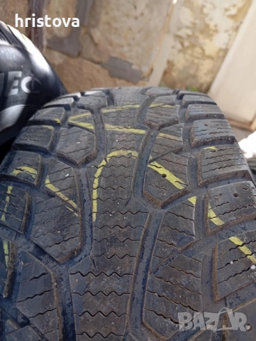 4 бр. Зимни гуми, снимка 4 - Гуми и джанти - 52263390