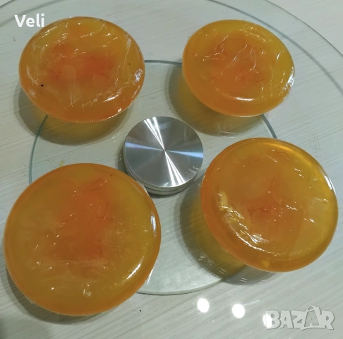 Домашен сапун с шафран и ванилия 