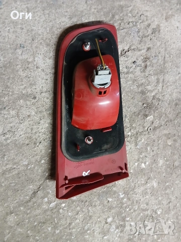 Десен стоп на капака за Мазда 2, снимка 2 - Части - 53988086