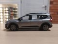 Dacia Jogger 2021 - мащаб 1:43 на Norev моделът е нов в PVC дисплей-кейс, снимка 2