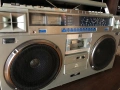 Радиокасетофон JVC M70L -истински Boombox Ghettoblaster !, снимка 1