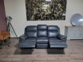 Тъмно сив кожен диван тройка с ръчен релаксиращ механизъм, снимка 2
