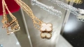 Van Cleef & Arpels VCA Gold Mother of Pearl Sweet Alhambra Clover Дамско Колие, снимка 9