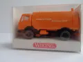 WIKING H0 1/87 MERCEDES КАМИОН ЗА МИЕНЕ НА УЛИЦИ МОДЕЛ, снимка 3