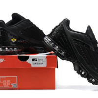 Nike AirMax Plus Black Leather 3 / Оригинална Кутия, снимка 3 - Спортни обувки - 44667815