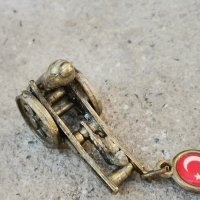 Стар метален ключодържател, снимка 4 - Антикварни и старинни предмети - 44444779