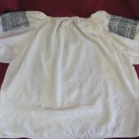 Винтич Копринена Женска Риза ръчно бродирана, снимка 9 - Антикварни и старинни предмети - 31770400