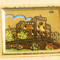 Старинна златна картина рисувана върху златно фолио - ЗАМЪК  - с маркировка за злато 917 ( 22 карата, снимка 1 - Картини - 36906618