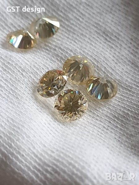 Топ Мойсанит Диамант Фенси Злато 6 мм , снимка 1