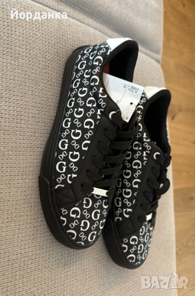 Маратонки Guess , снимка 1