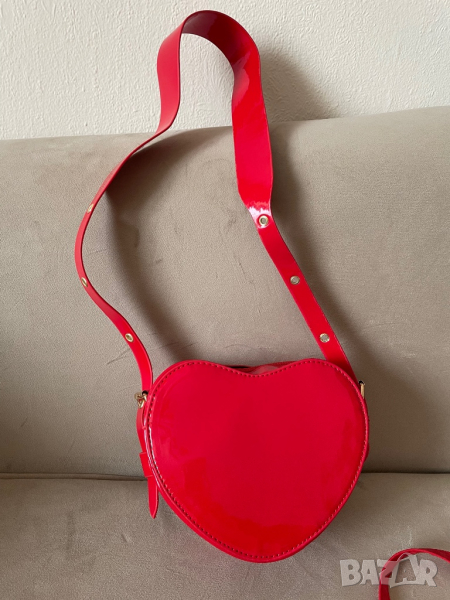 Лачена червена дамска чанта-сърце с дълга дръжка, снимка 1