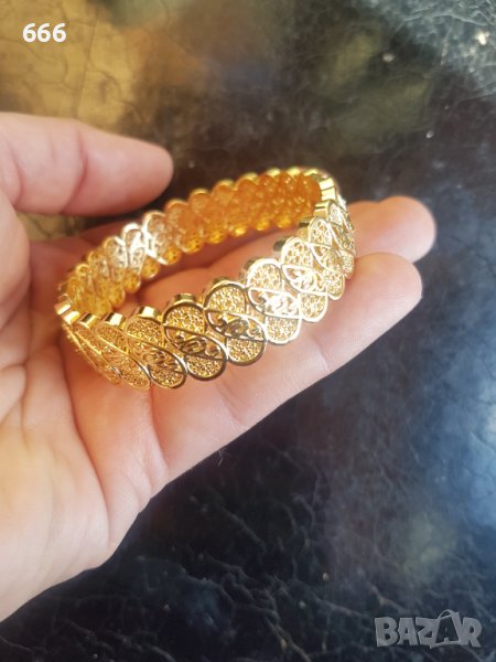 Гривна, снимка 1