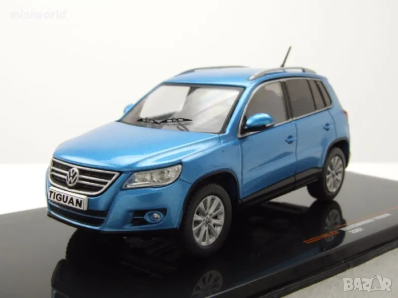 Volkswagen Tiguan 2007 - мащаб 1:43 на ixo моделът е нов в PVC дисплей-кейс VW, снимка 1
