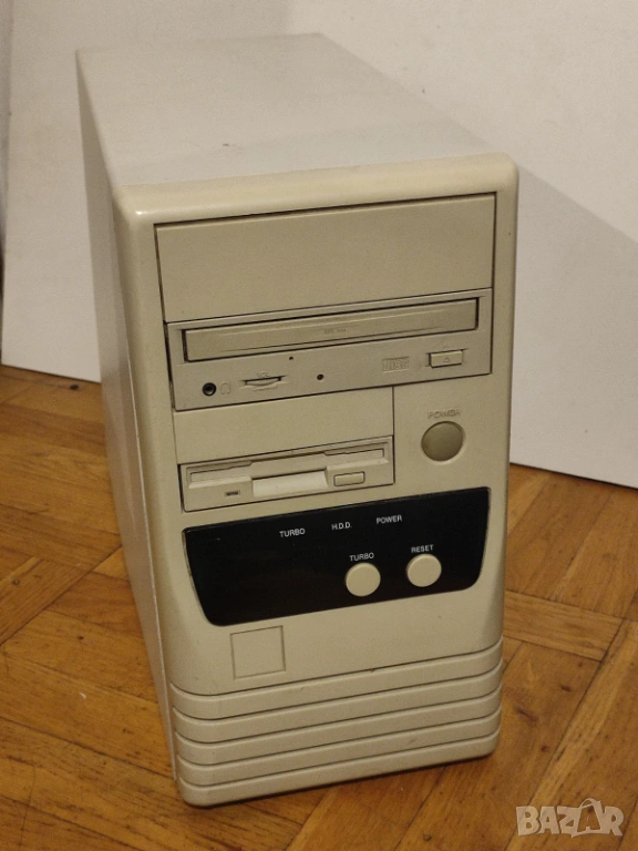Запазен Ретро АТ Компютър Пентиум 200 МХц, снимка 1