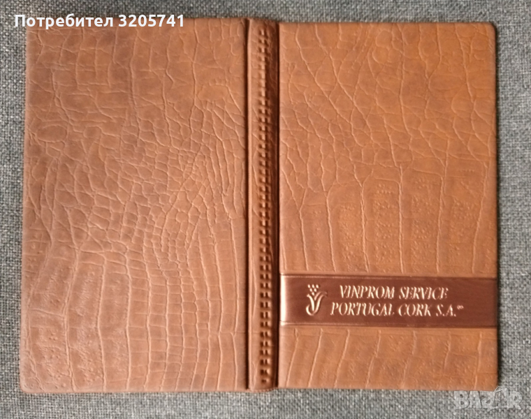 Стилен визитник от тъмнокафяв корк с 30 отделения за визитки и карти, снимка 1