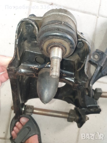 Продавам долни носачи за 412, снимка 1