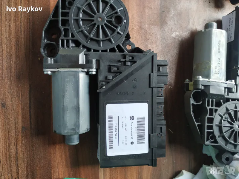 Електромотор за стъклоподемник за Volkswagen Touareg SUV , 7L0 959 793 A, снимка 1