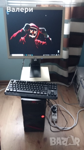 Продавам компютър, снимка 2 - Работни компютри - 51986516