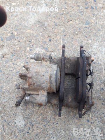 Предни спирачни апарати  за форд фокос  1.8 дизел 90 коня 2001 , снимка 4 - Части - 33941349