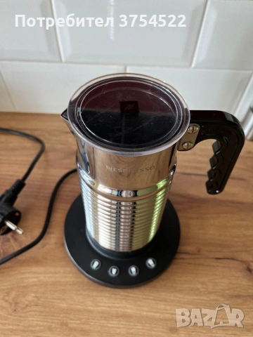 Уред за разпенване на мляко Nespresso  Aeroccino4, 240 мл, снимка 2 - Кани - 54250770
