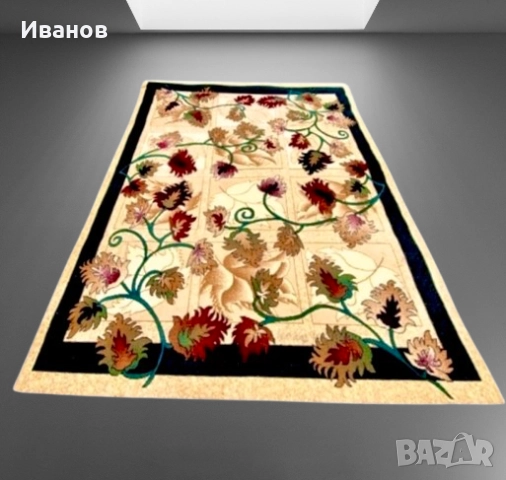 Топ ЦЕНА - 40€. НОВ - ГОЛЯМ Килим - Шарка с цветя - Кремав - 240х330см