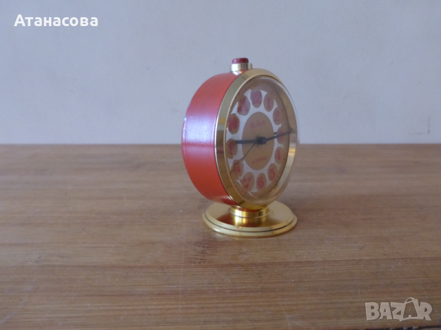 Будилник часовник Слава червен, снимка 5 - Антикварни и старинни предмети - 44687875