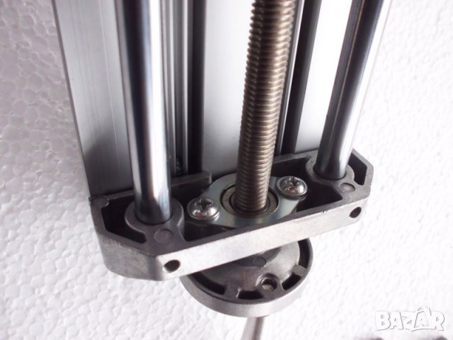 Нова координатна маса /високопрецизна/ XY за бормашина(фреза)- Германия, снимка 9 - Бормашини - 31862571