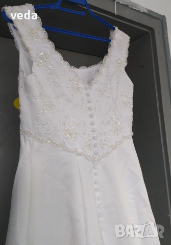 Красива сватбена рокля сатен с бродерия и перли размер М, снимка 3 - Рокли - 54101228