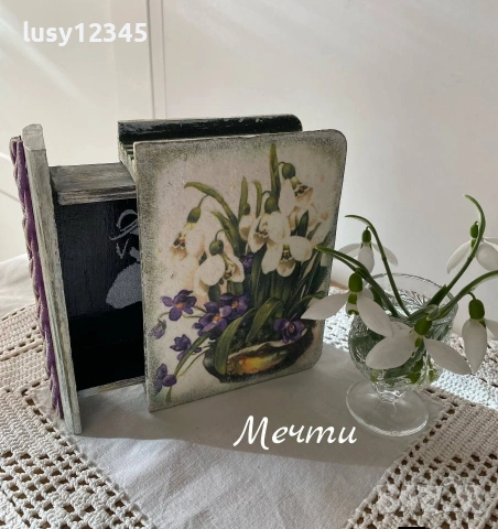 Кутия книга и свещник-Букет от кокичета и теменужки!, снимка 2 - Декорация за дома - 43968088
